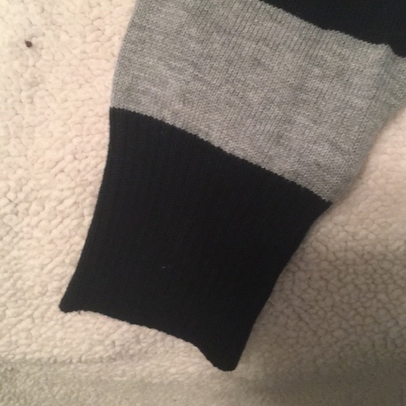 Striped sweater - Picture 3 of 4